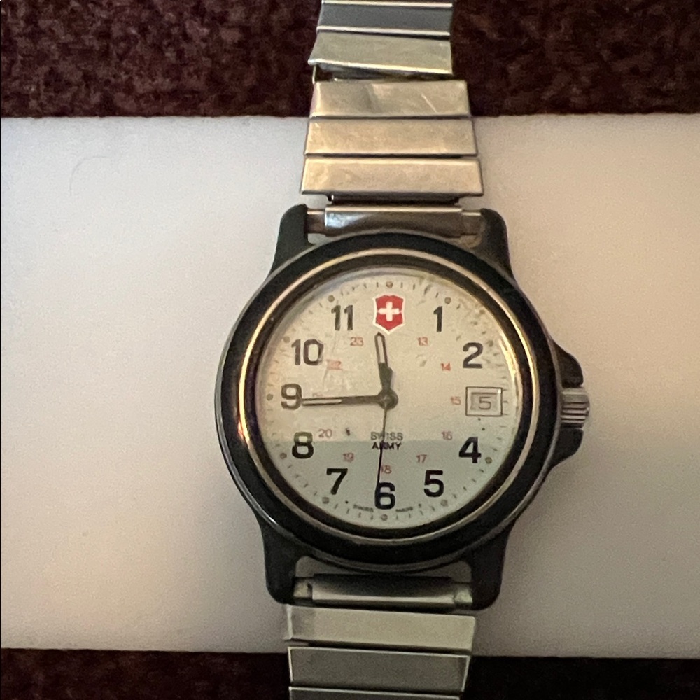 Swiss Army Men's Black and Silver Watch
